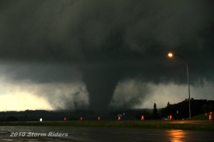 violent multivortex killer tornado near Alden MN on June 17 2010 caused EF4 rated damage to farms